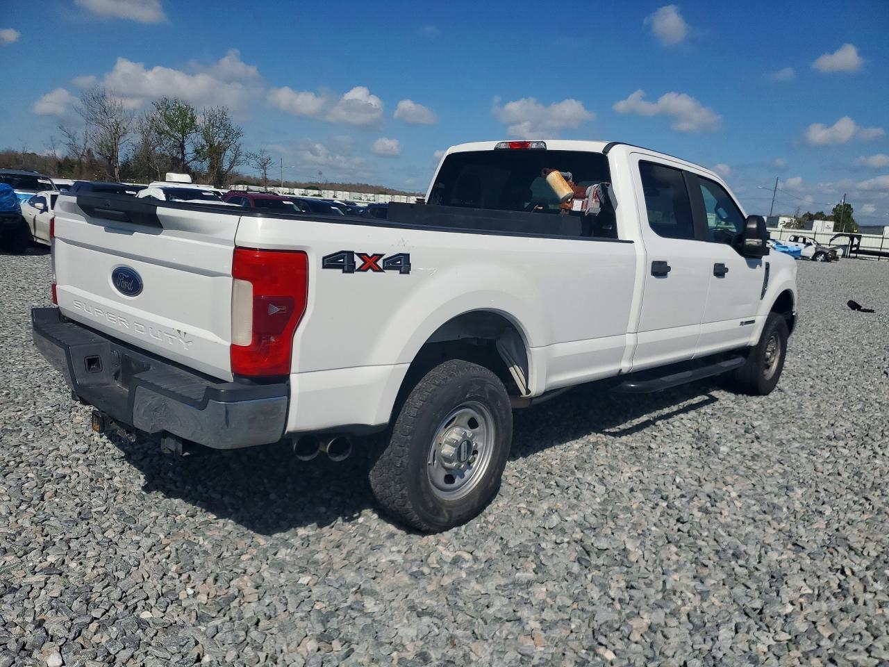 2017 Ford F250 Super Duty - Фото 3