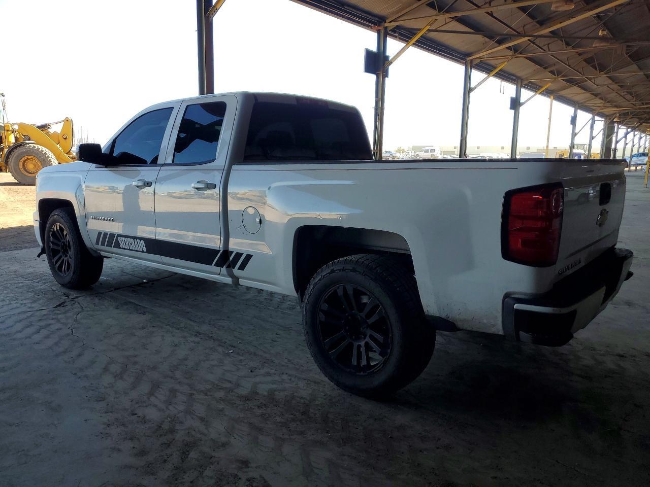 2015 Chevrolet Silverado C1500 - Image 2