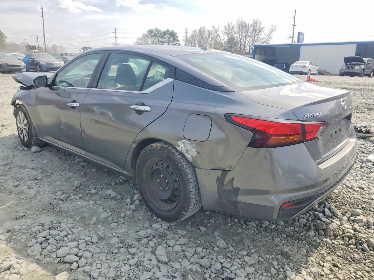2020 Nissan Altima 2.5 S - Фото 2
