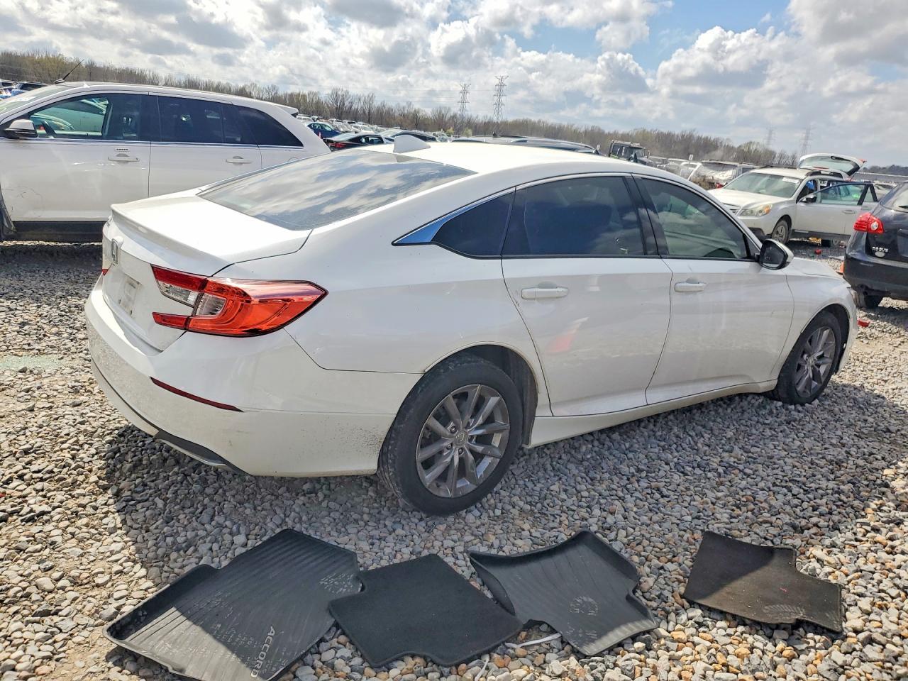 2022 Honda Accord - Фото 3