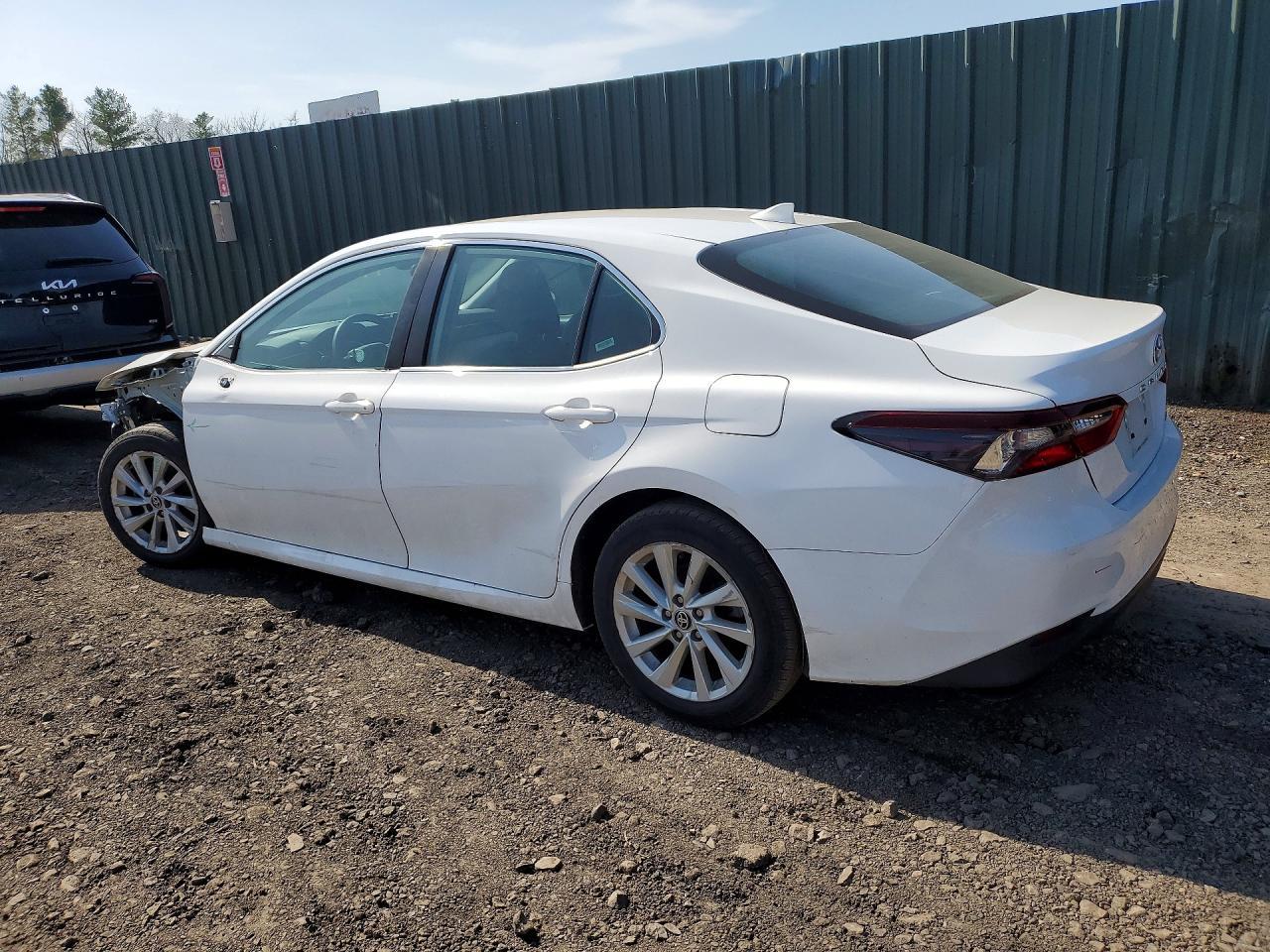 2022 Toyota Camry Le - Image 2