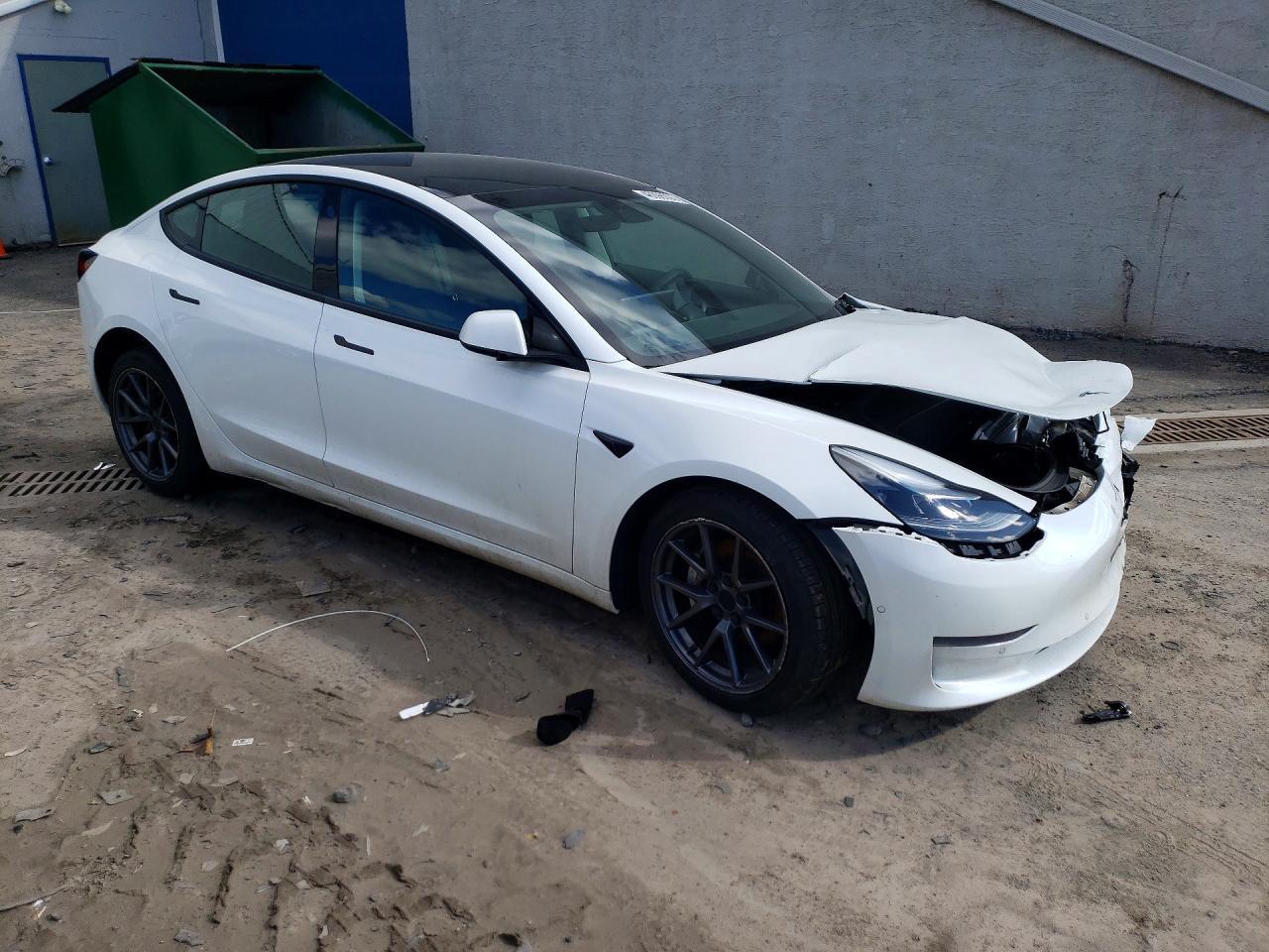 2021 Tesla Model 3 - Image 4