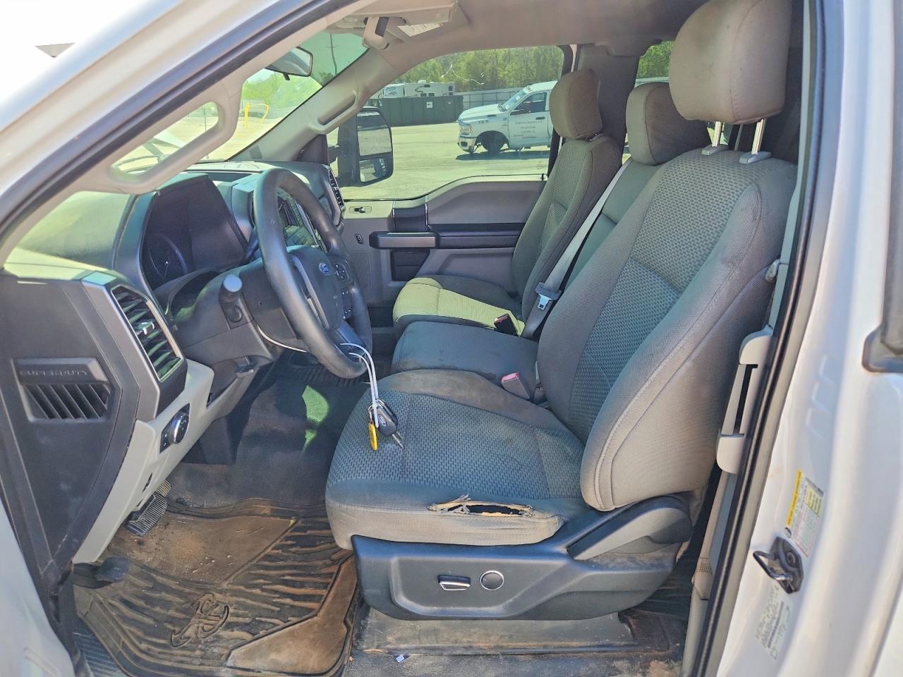 2019 Ford F350 Xlt Drw 6.7L V8 Tdsl Ext Cab - Image 7