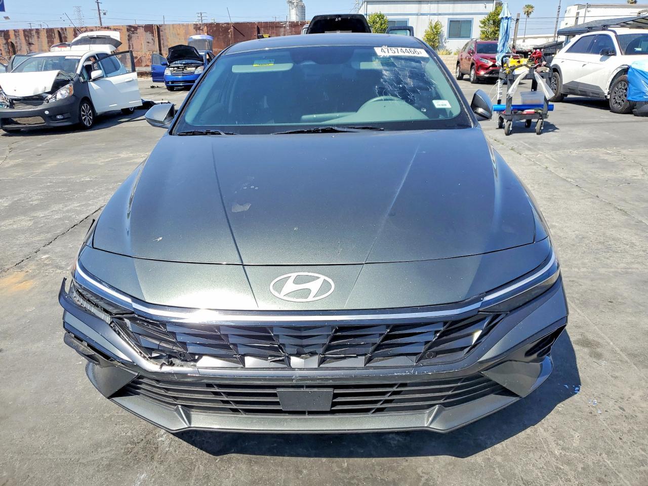 2025 Hyundai Elantra Sel Convenience - Фото 5