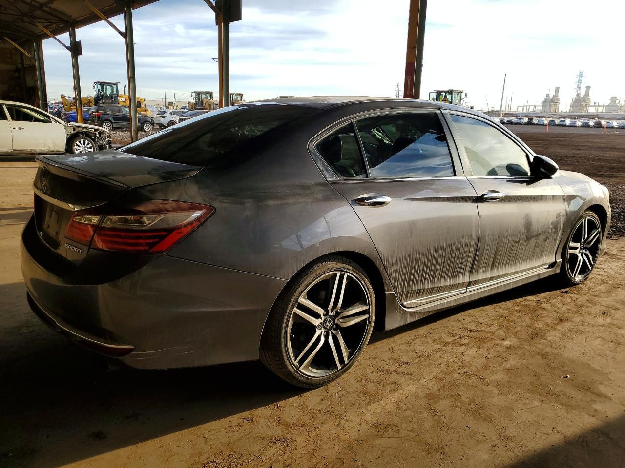 2016 Honda Accord Sport - Image 3
