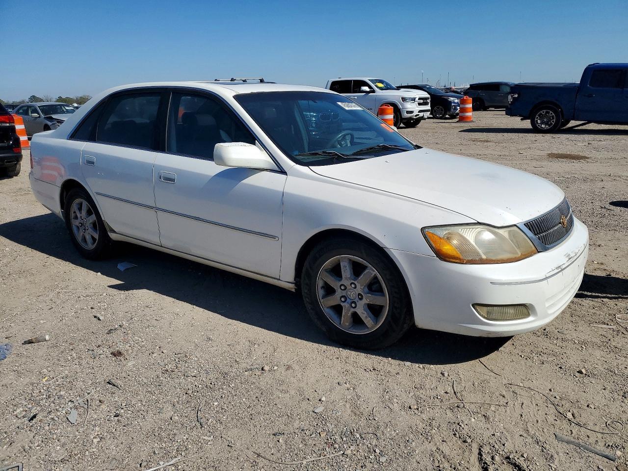 2000 Toyota Avalon Xls - Image 4