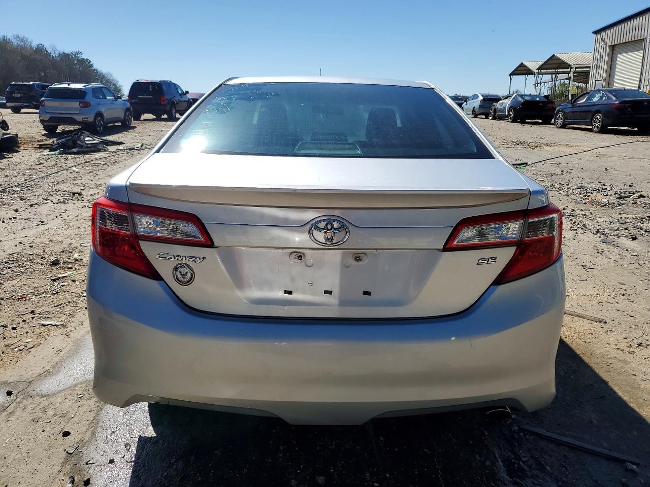 2013 Toyota Camry Se - Фото 6