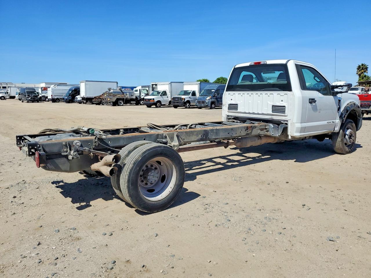 2017 Ford F550 Super Duty - Фото 3