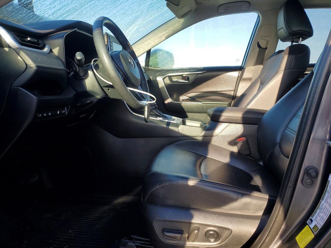 2020 Toyota Rav4 Xle Premium - Image 7