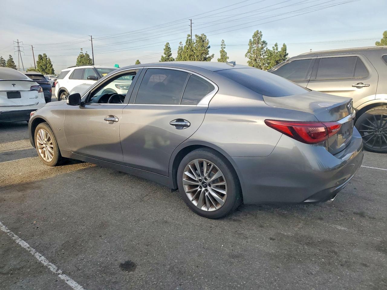 2020 Infiniti Q50 3.0T Luxe - Фото 2