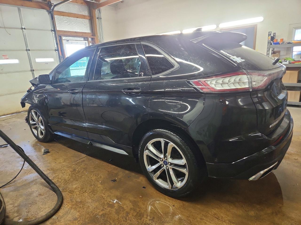 2015 Ford Edge Sport - Image 2