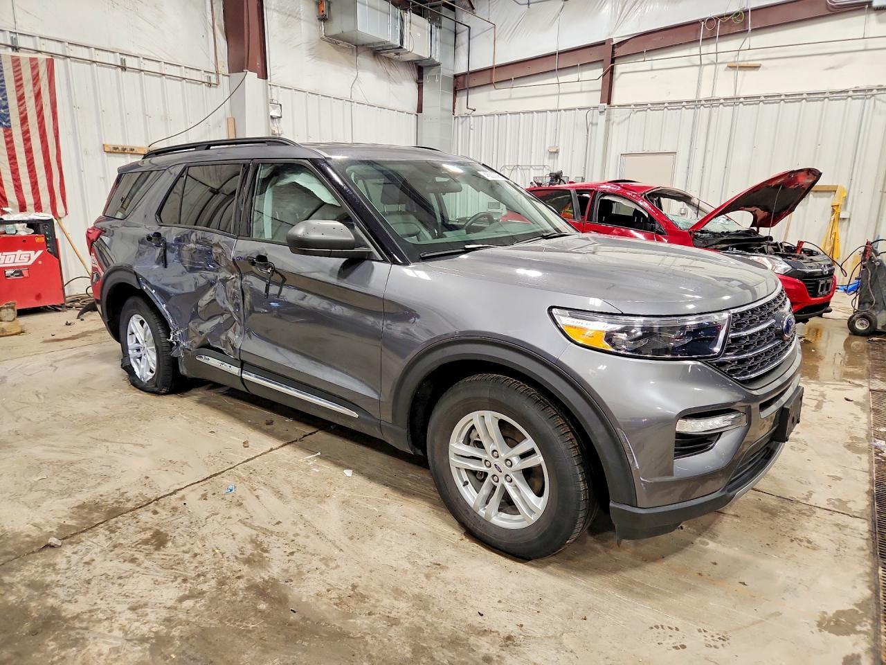 2022 Ford Explorer Xlt - Фото 4