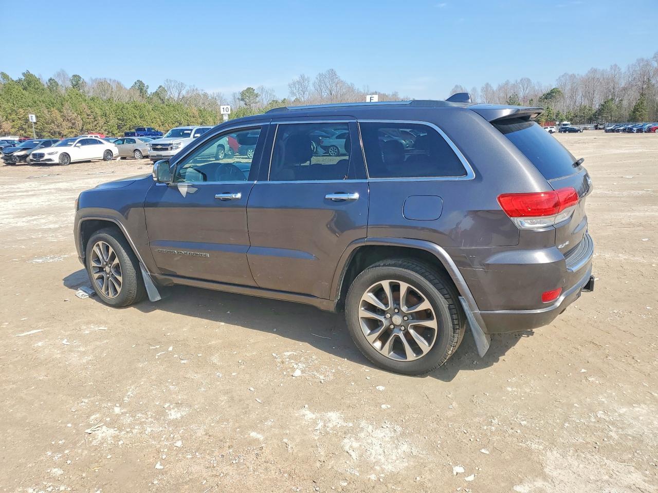 2017 Jeep Grand Cherokee Overland - Фото 2