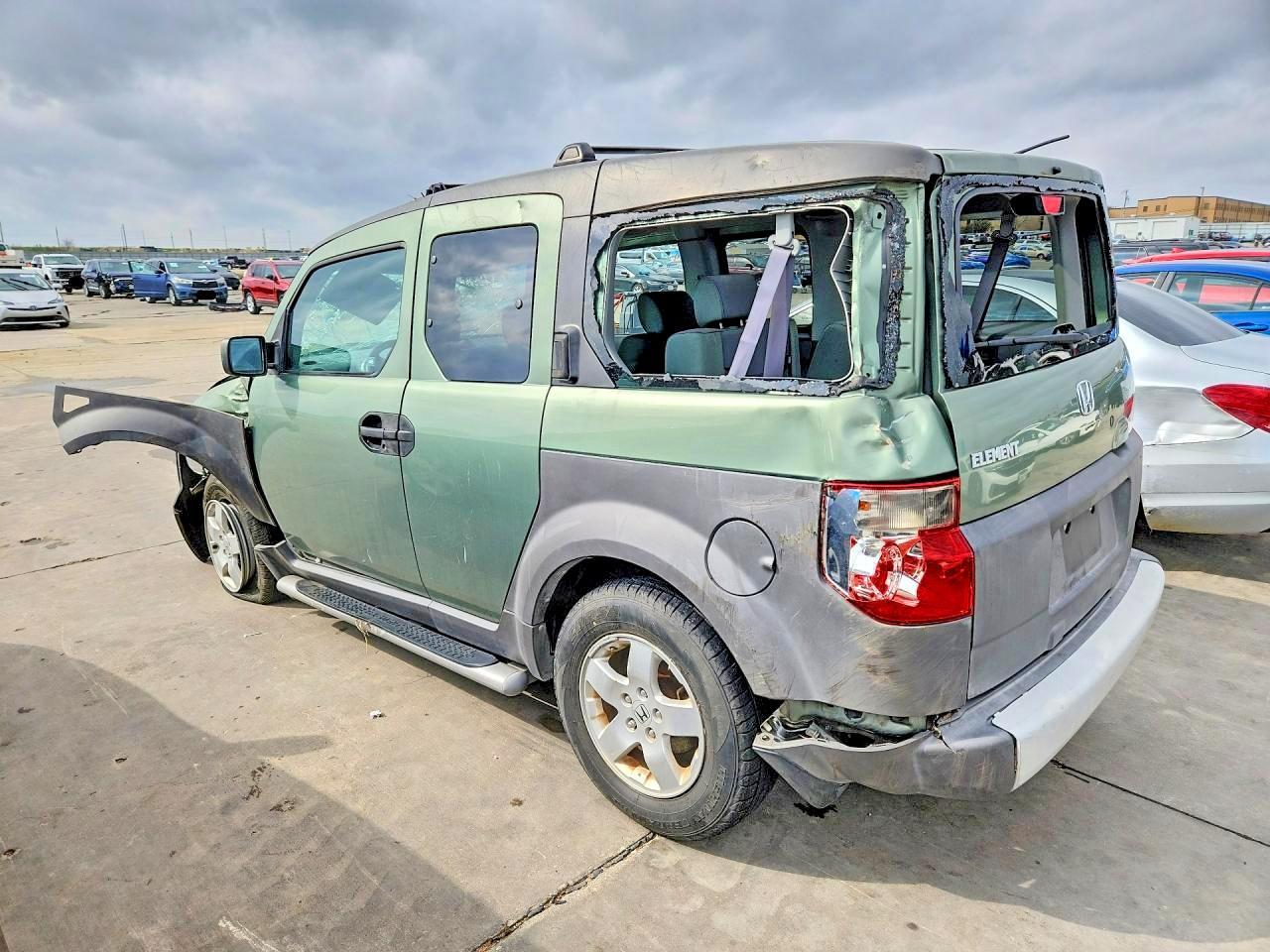 2004 Honda Element - Фото 2