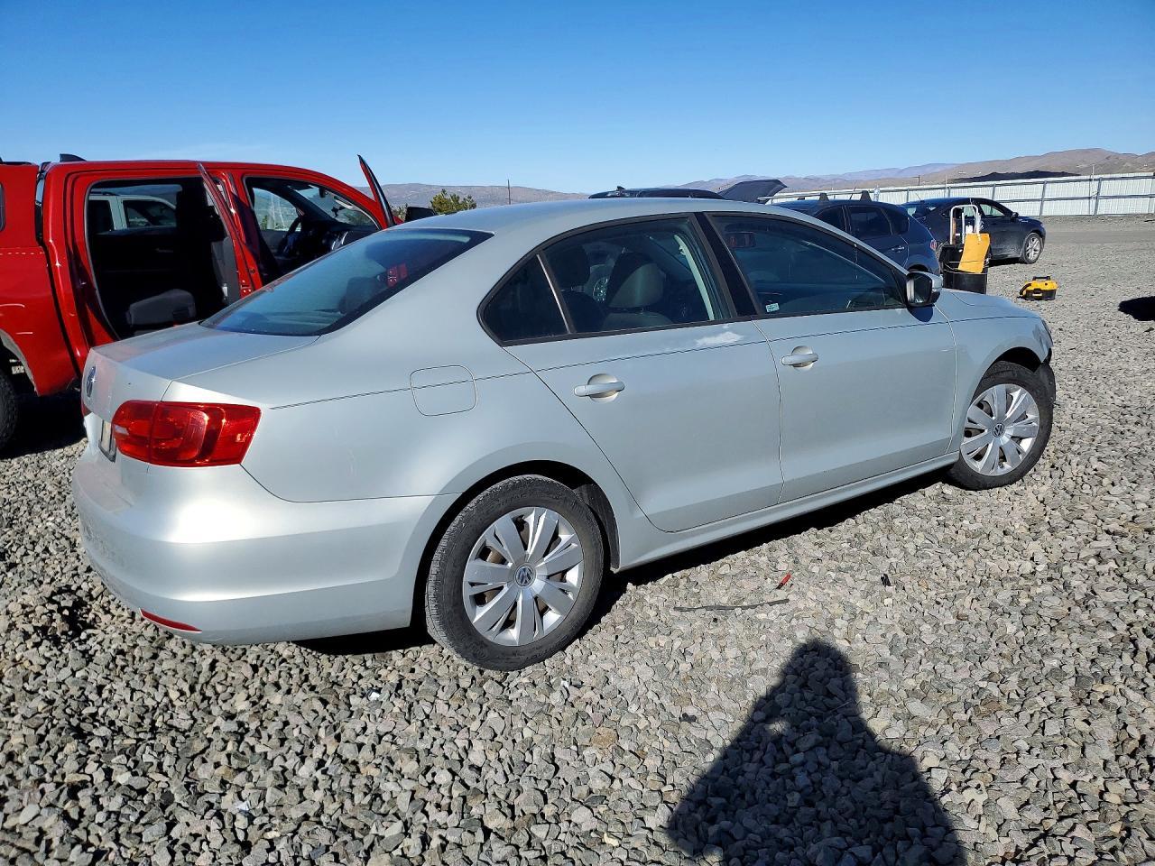 2012 Volkswagen Jetta Se - Image 3