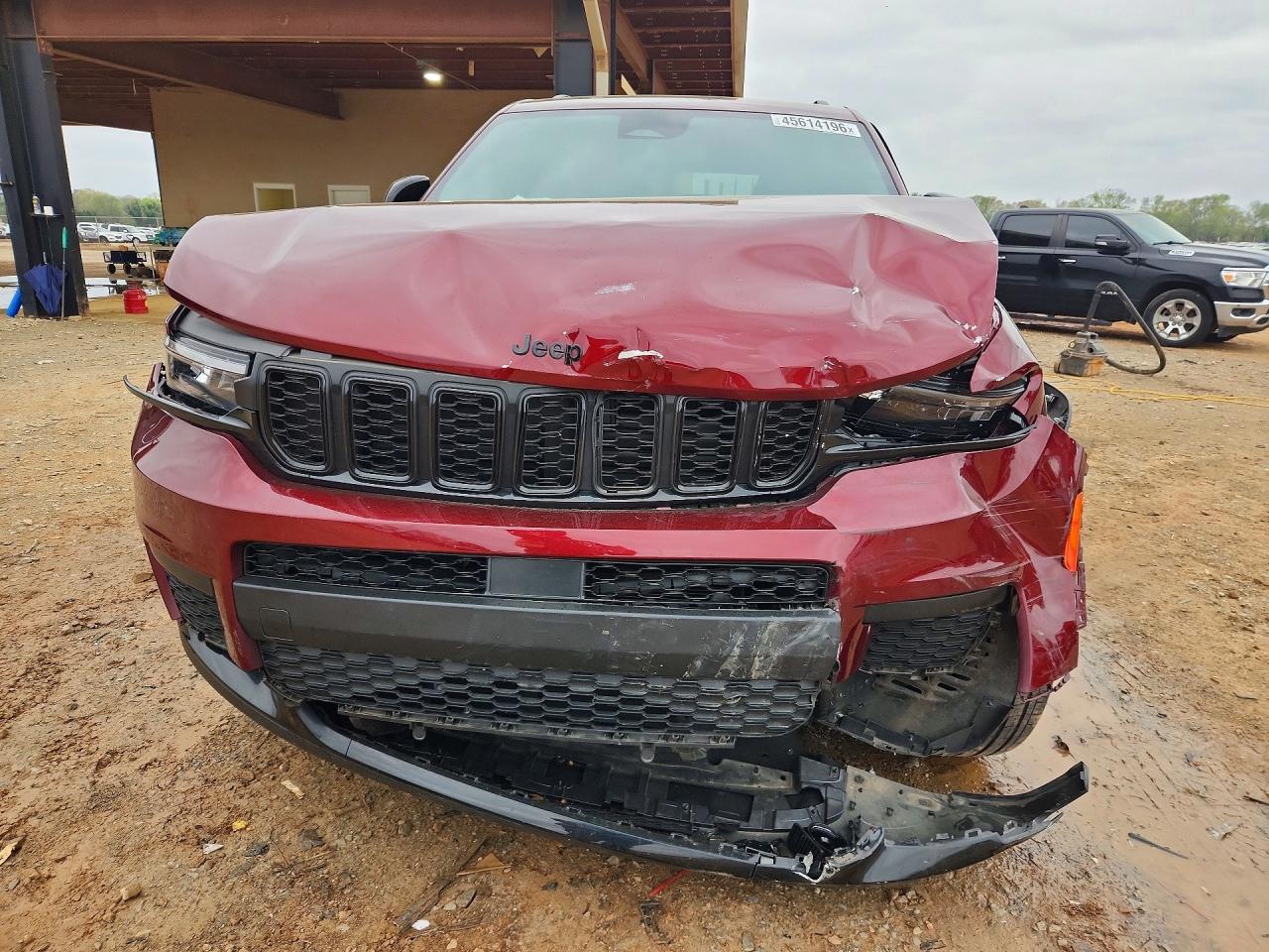 2024 Jeep Grand Cherokee L Laredo - Image 5