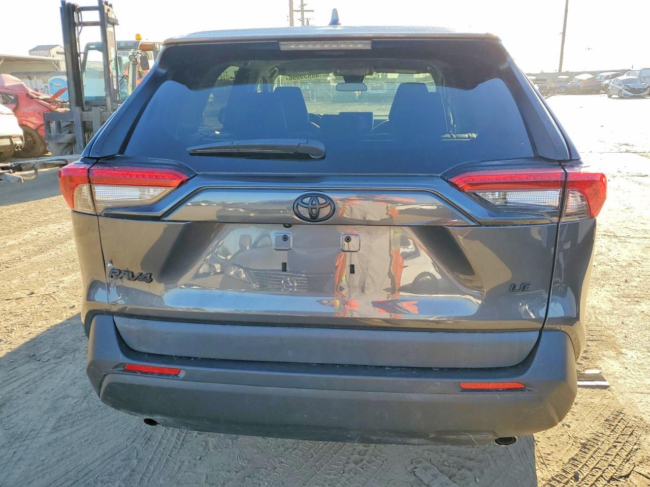 2023 Toyota Rav4 Le - Фото 6