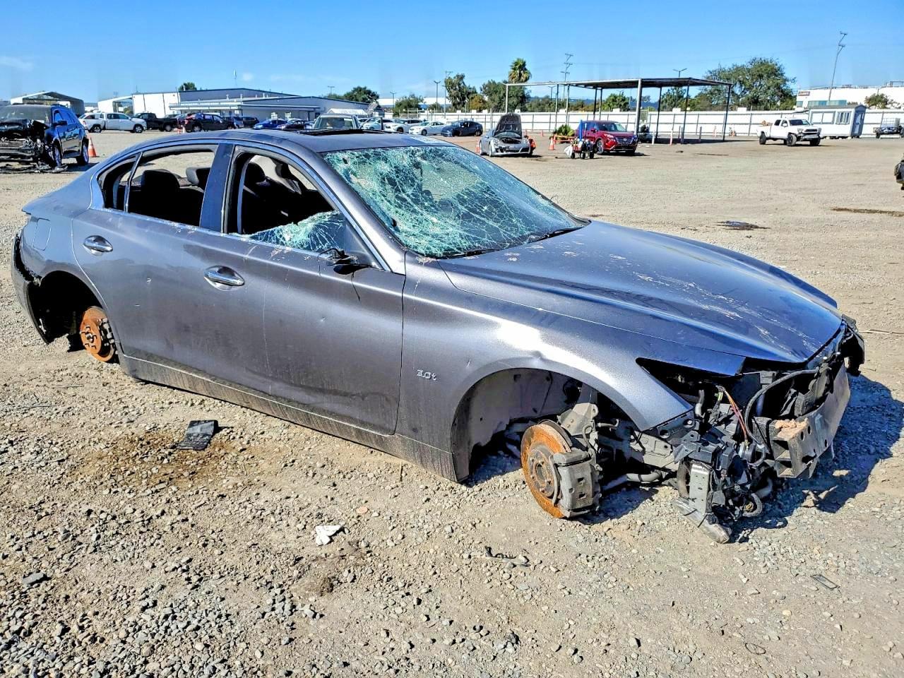 2020 Infiniti Q50 3.0T Luxe - Фото 4