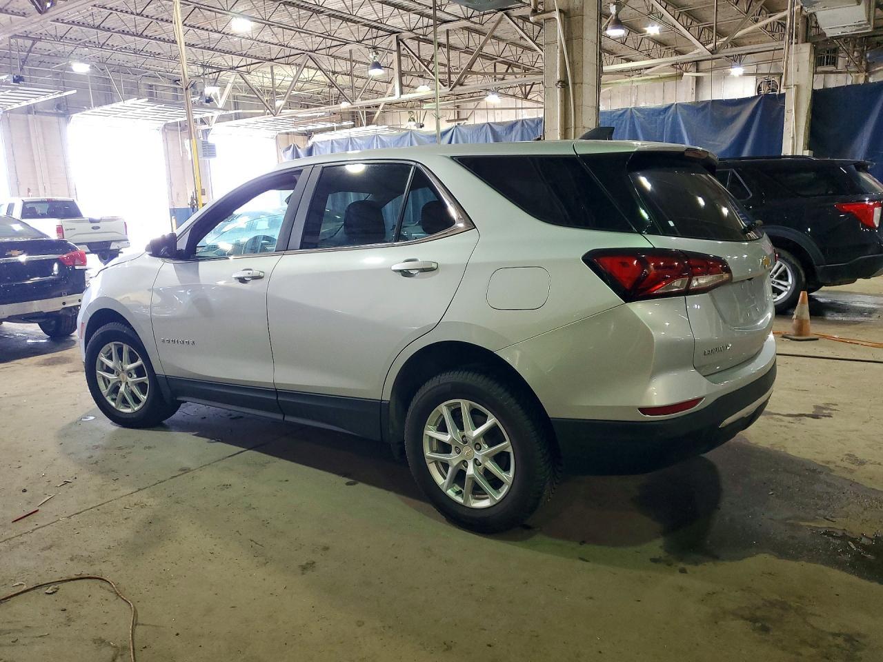 2022 Chevrolet Equinox Lt - Фото 2