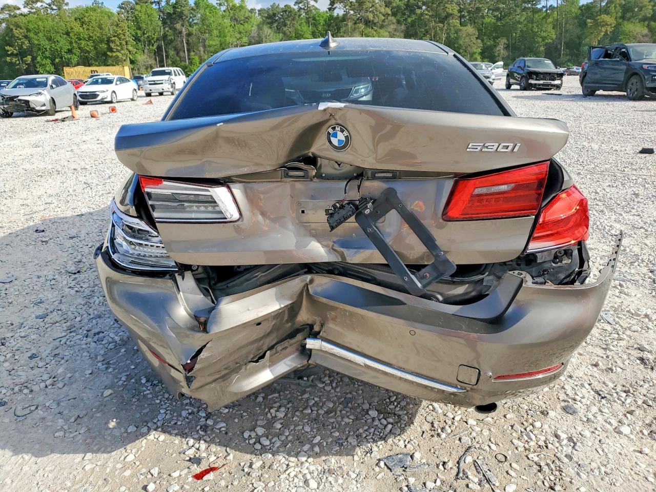 2019 BMW 530 I - Image 6
