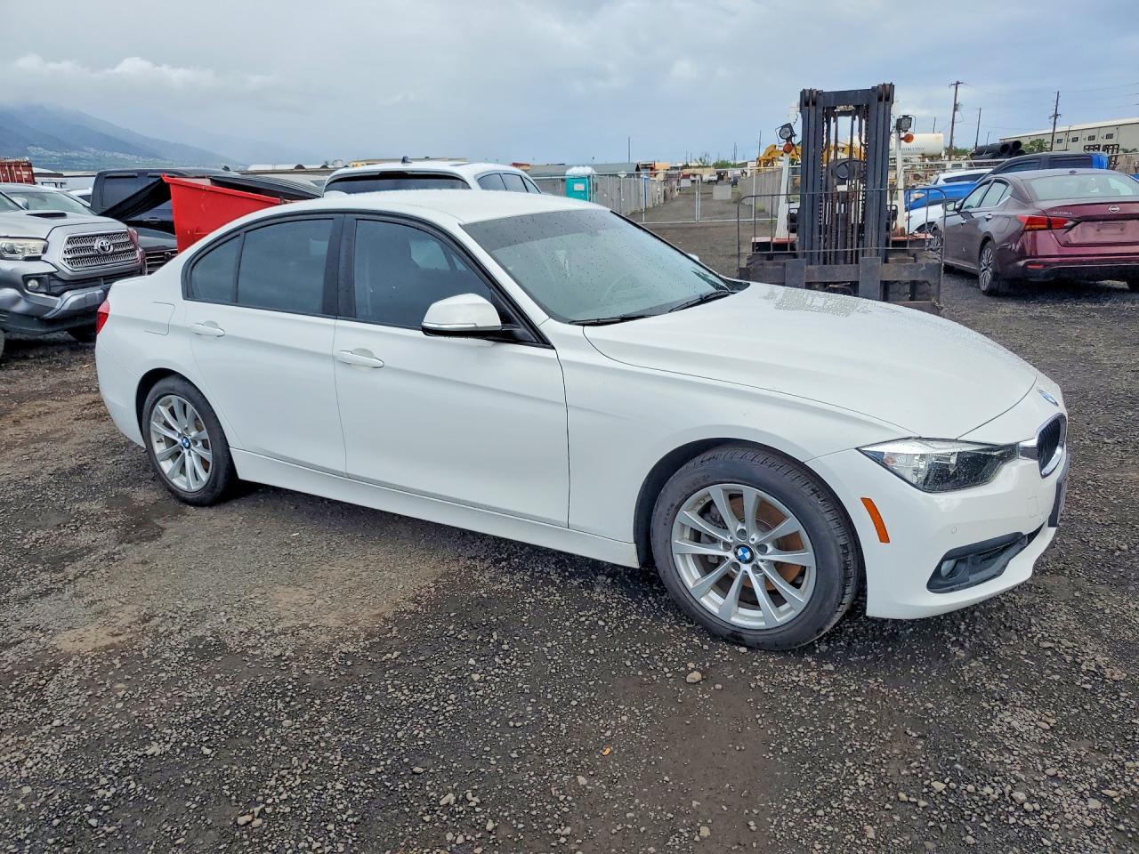 2017 BMW 320 I - Фото 4