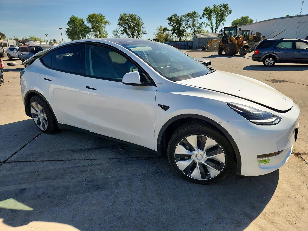 2023 Tesla Model Y - Image 4