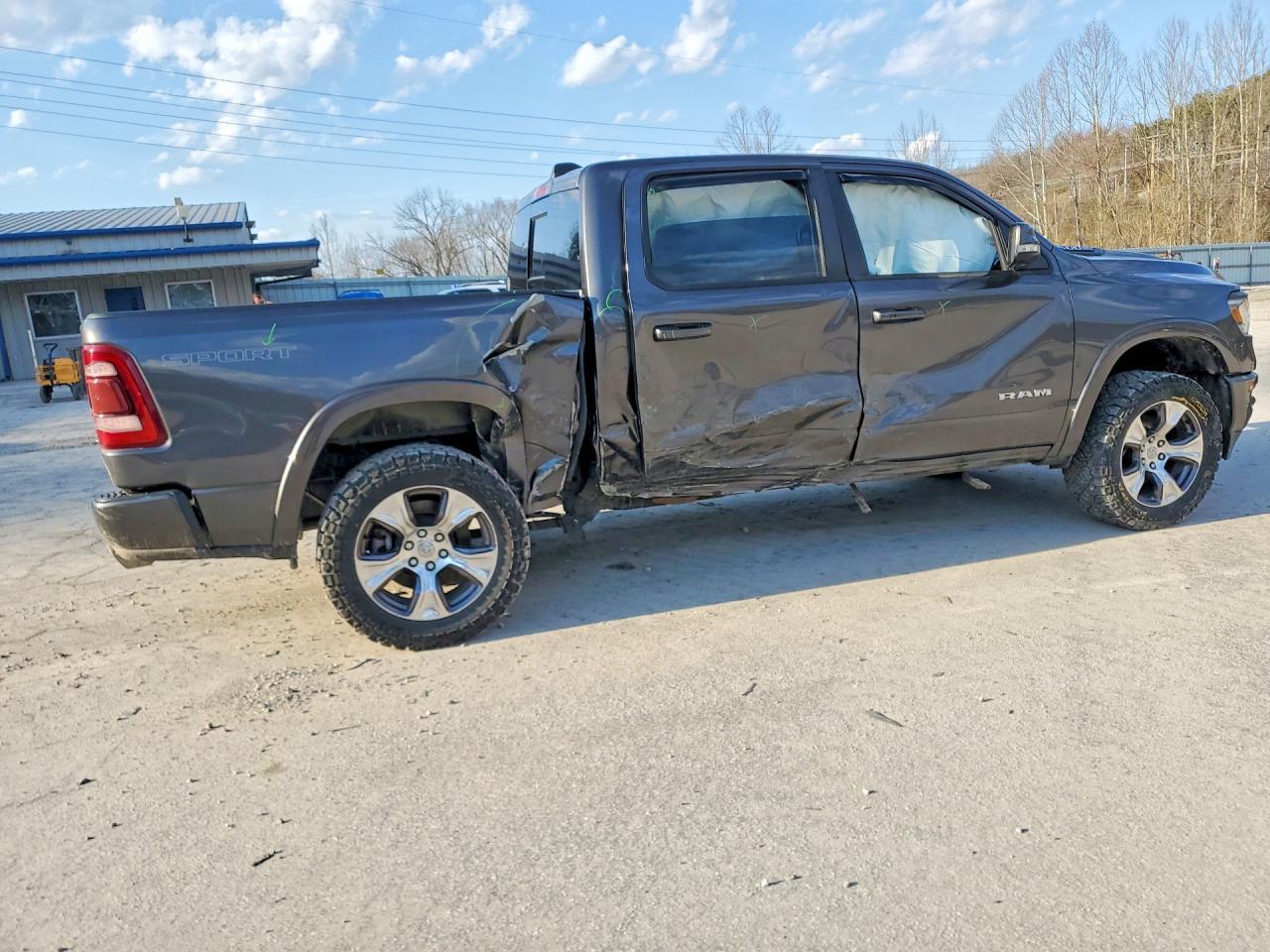 2020 Ram 1500 Laramie - Image 3