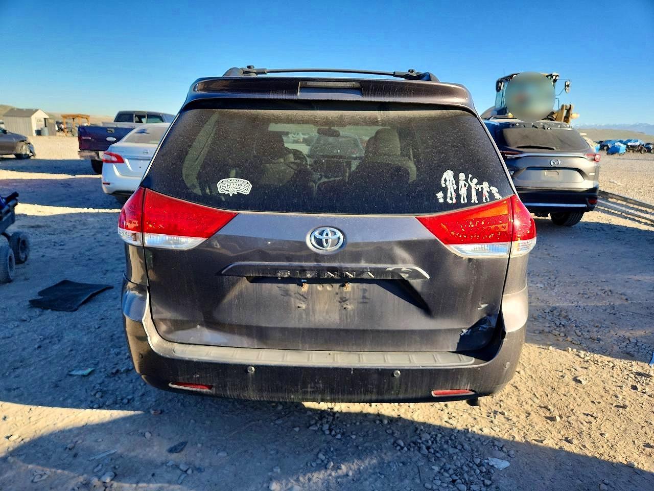 2012 Toyota Sienna Xle 8-Passenger - Фото 6