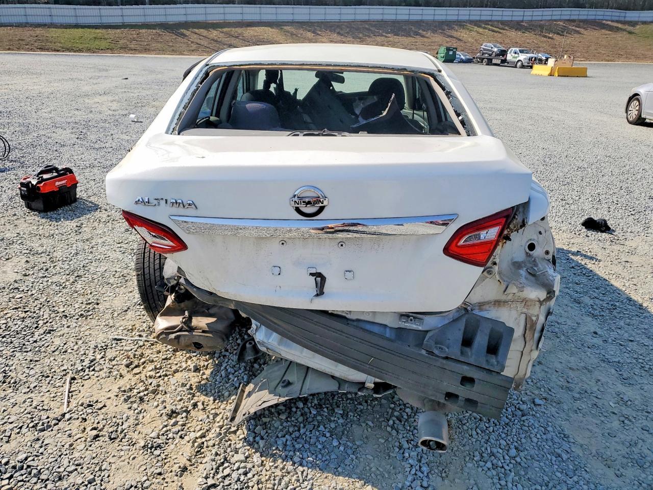 2016 Nissan Altima 2.5 - Фото 6