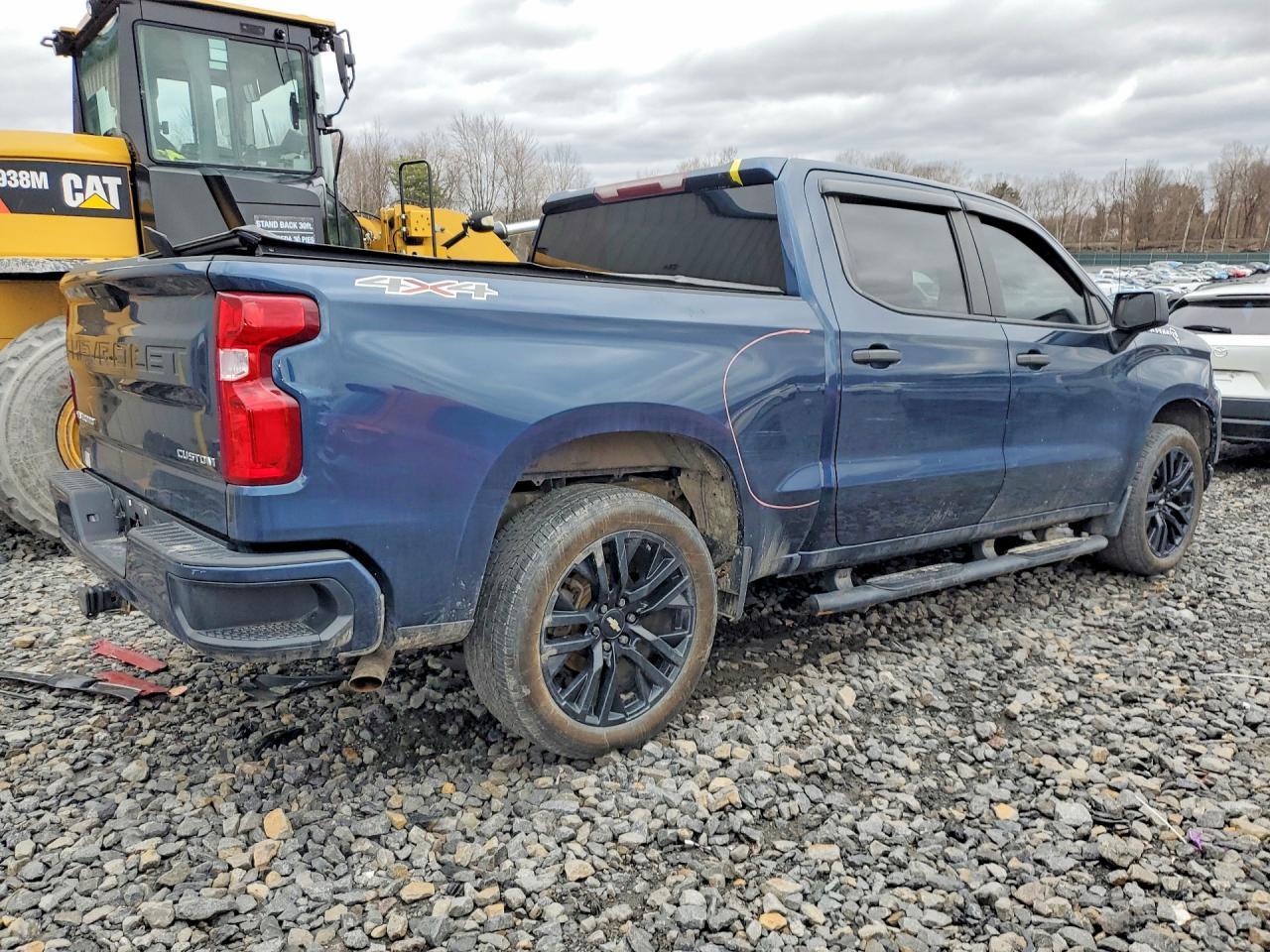 2020 Chevrolet Silverado K1500 Custom - Image 3