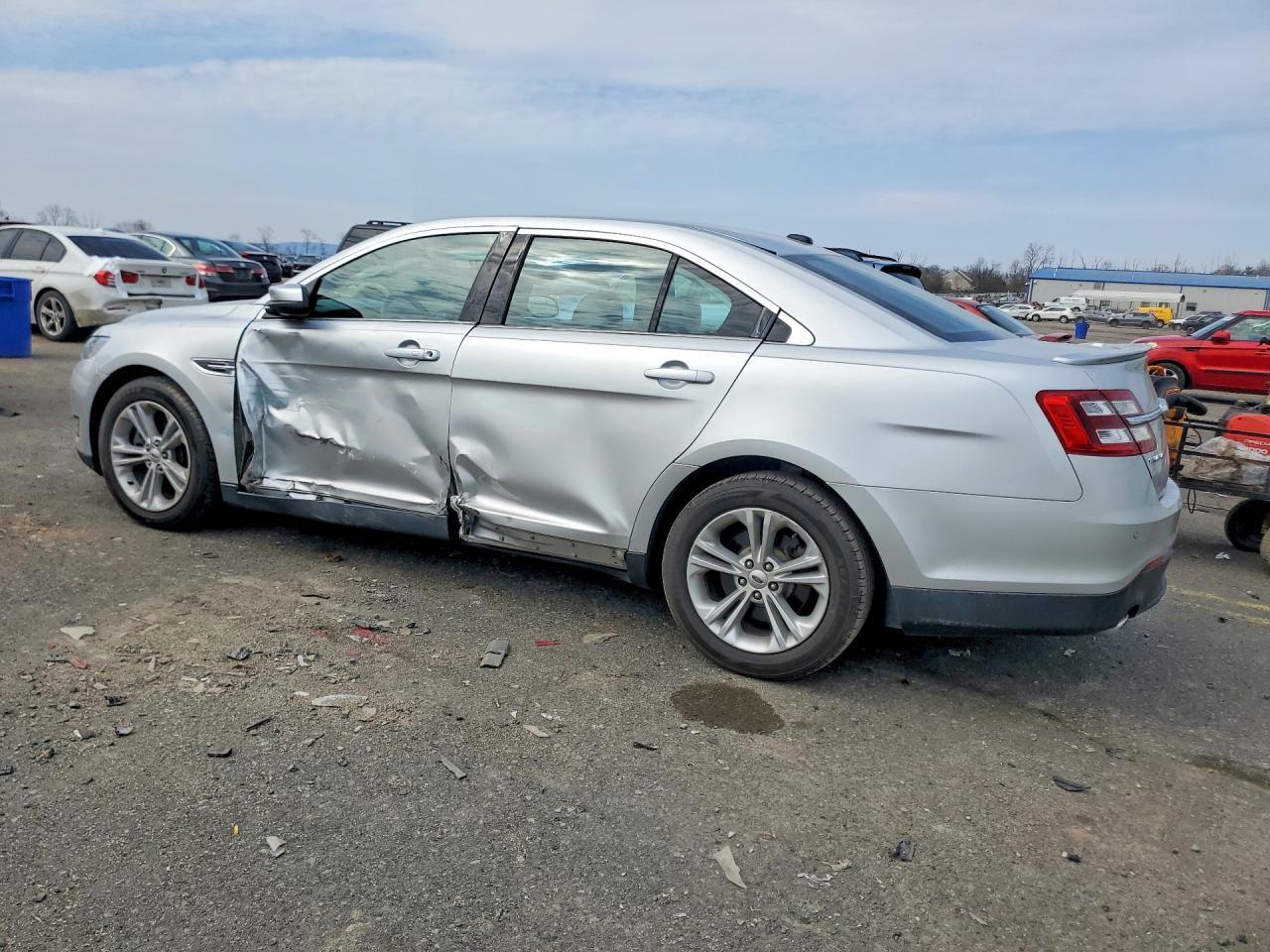 2015 Ford Taurus Sel - Image 2