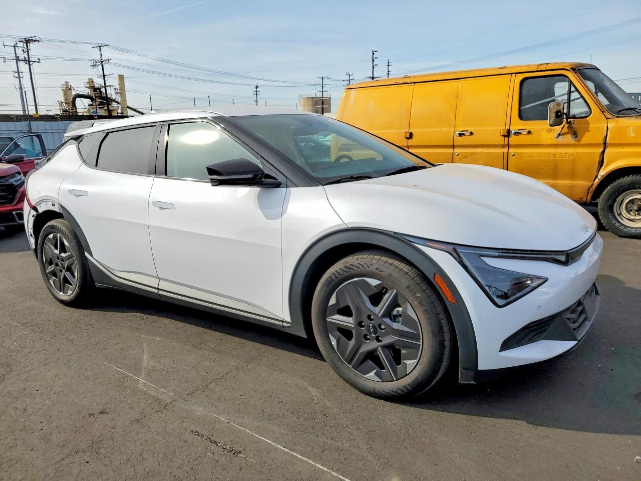 2025 Kia Ev6 Light - Фото 4