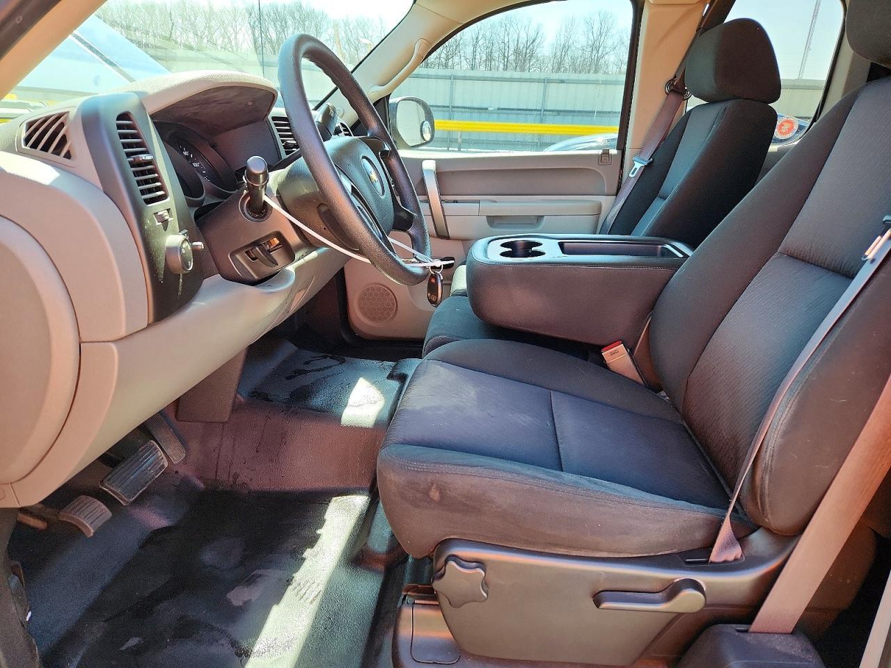 2011 Chevrolet Silverado C1500 - Image 7