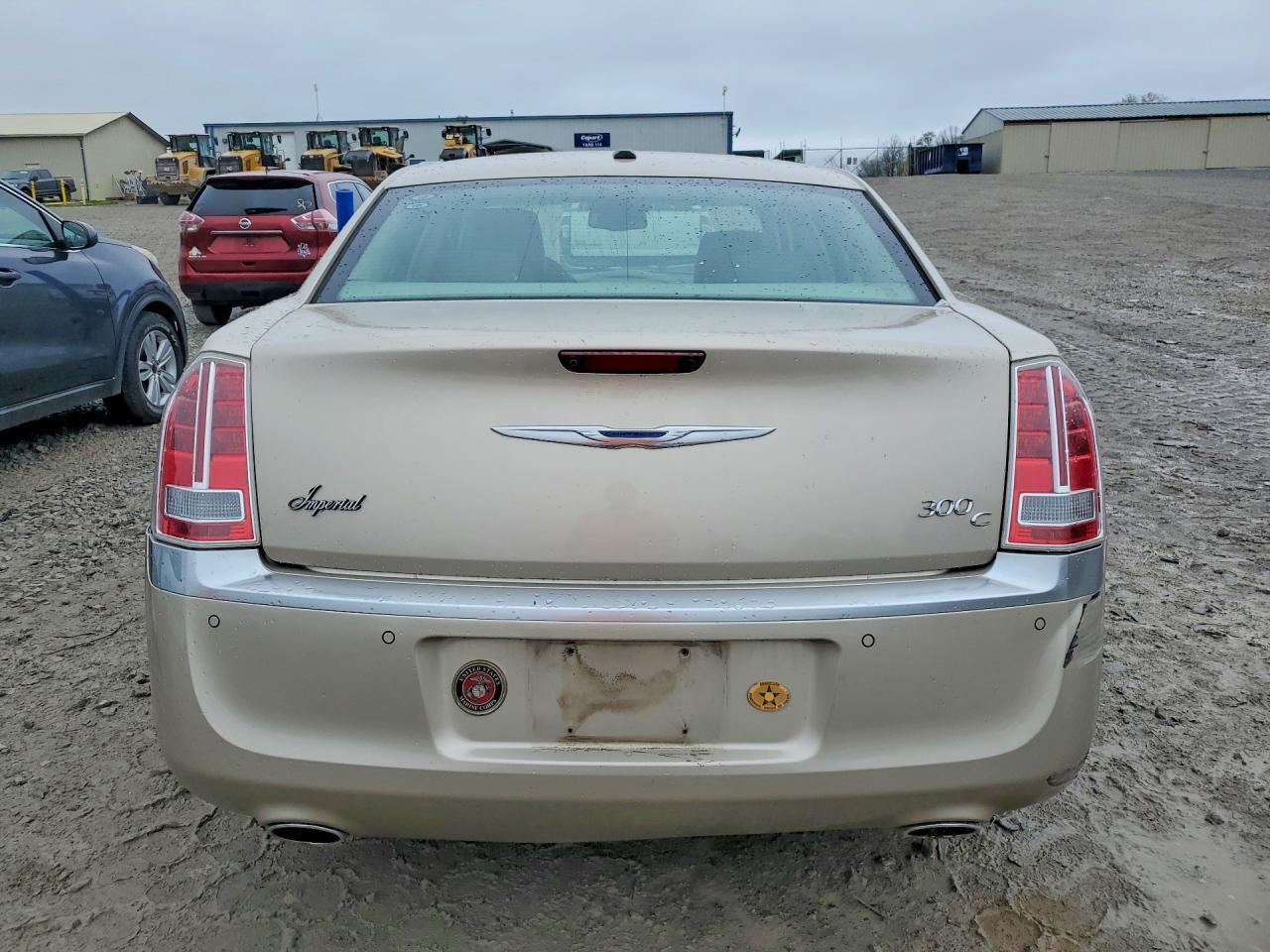 2012 Chrysler 300C Luxury - Image 6