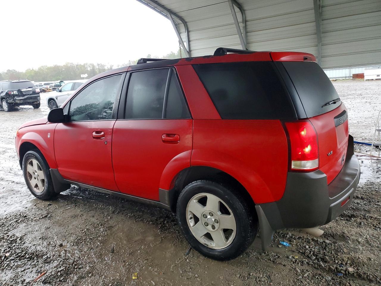 2004 Saturn Vue - Image 2