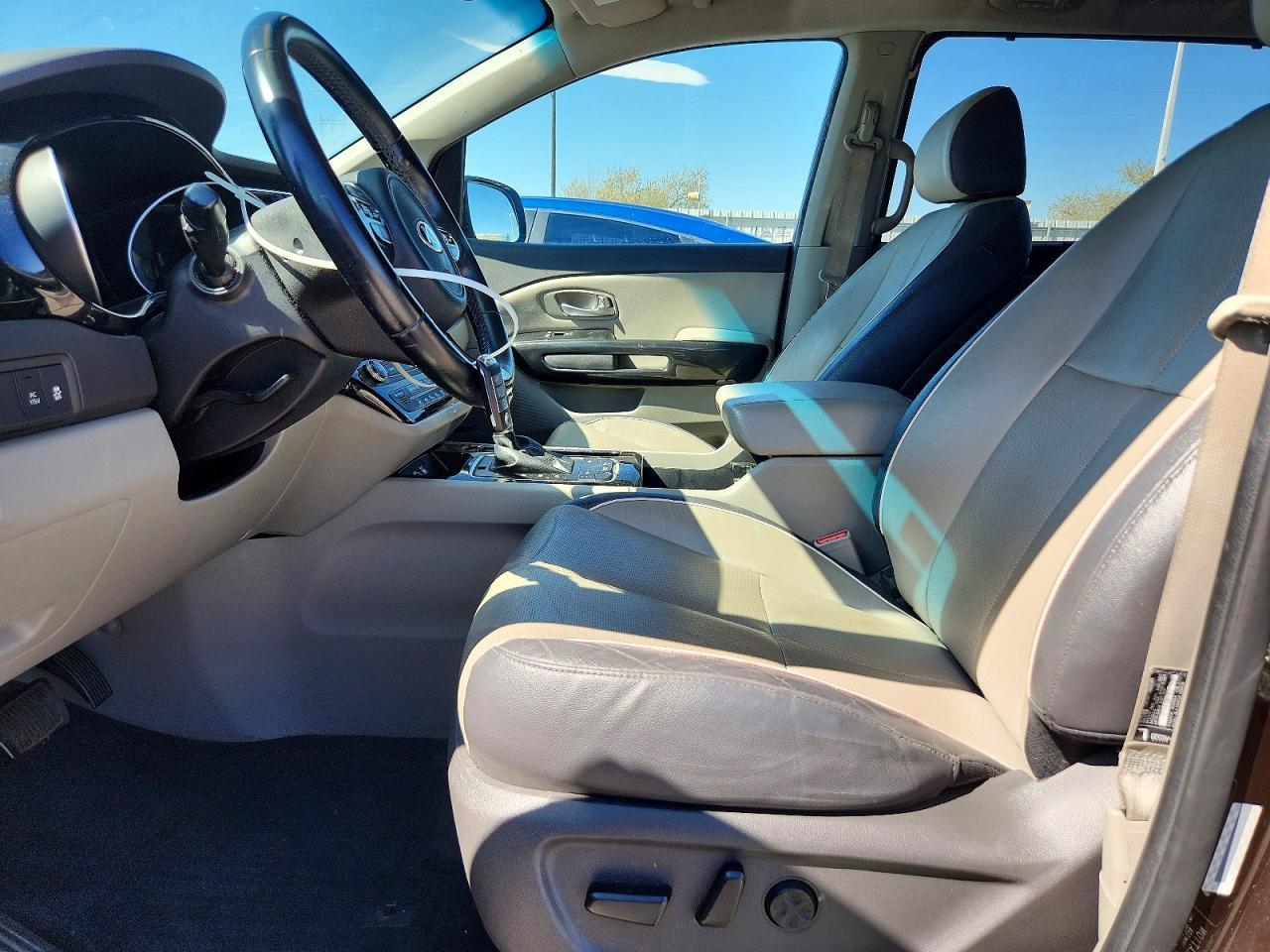 2015 Kia Sedona Sx - Фото 7