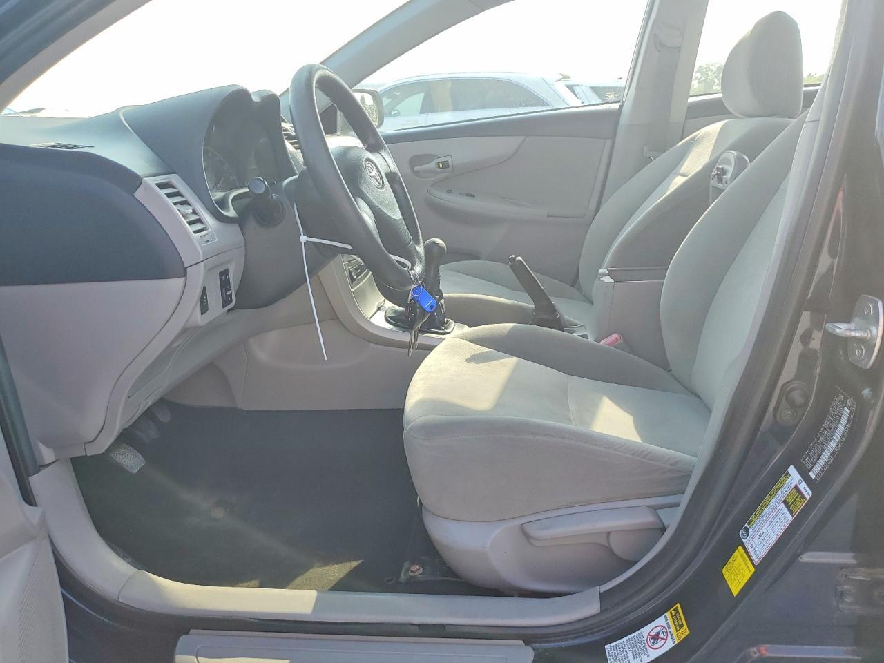 2012 Toyota Corolla L - Фото 7