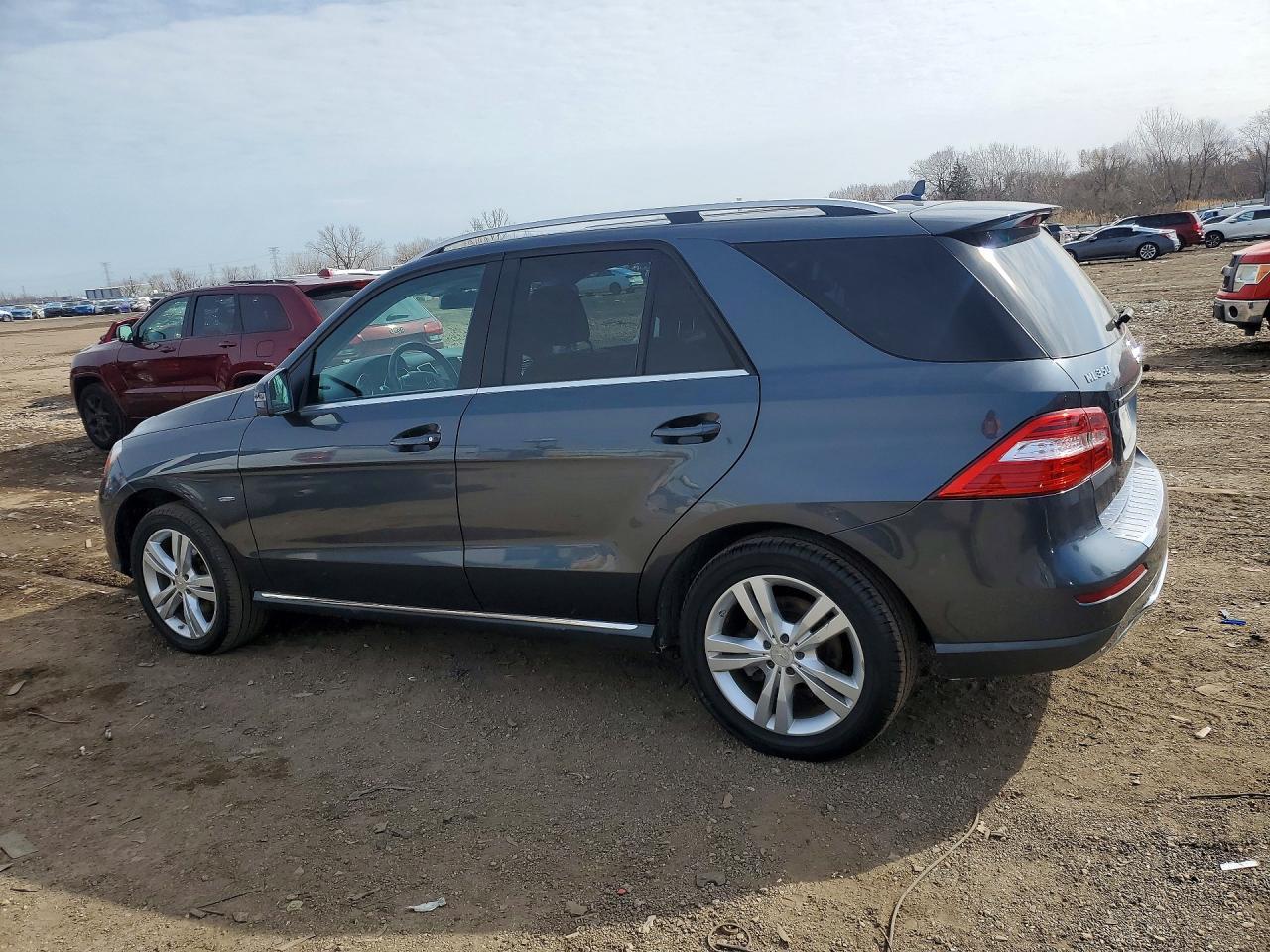 2012 Mercedes-Benz Ml 350 4Matic - Image 2