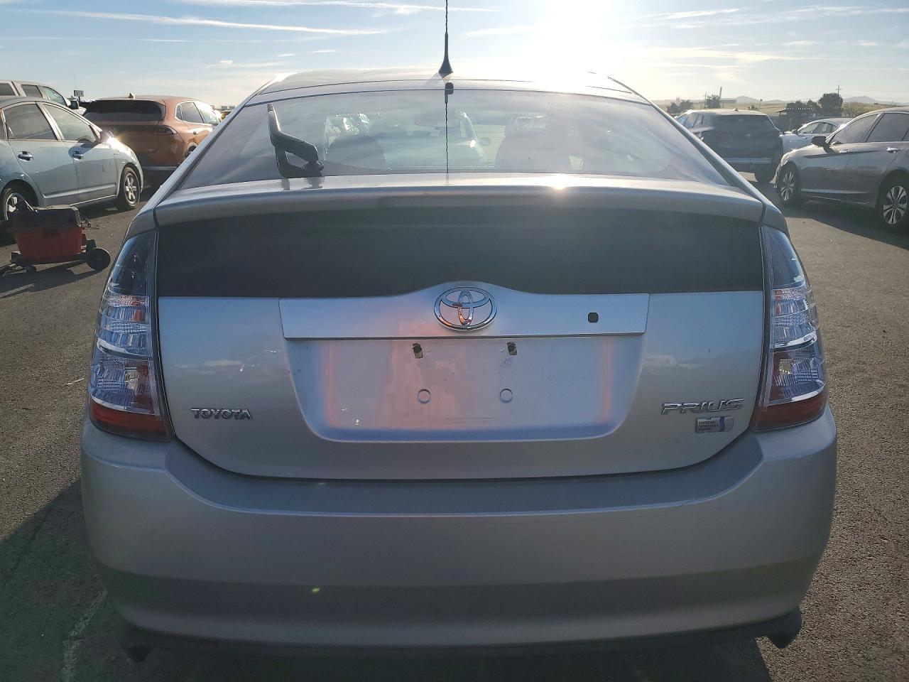 2004 Toyota Prius Base - Image 6