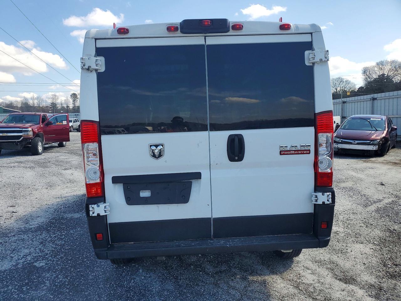 2021 Ram Promaster 1500 Delivery Van - Фото 6