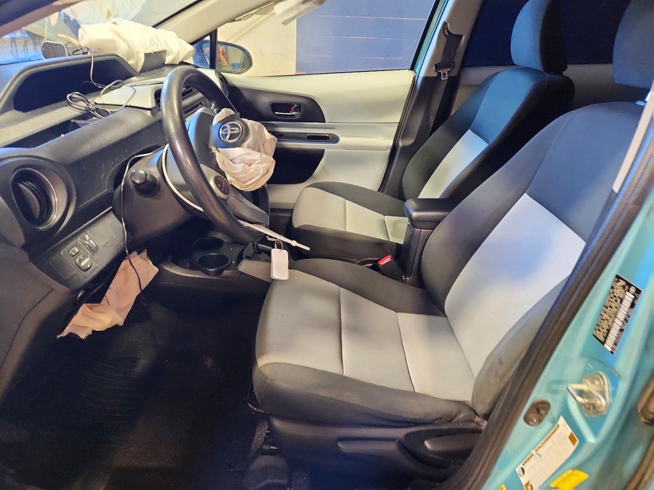 2012 Toyota Prius C Three - Фото 7
