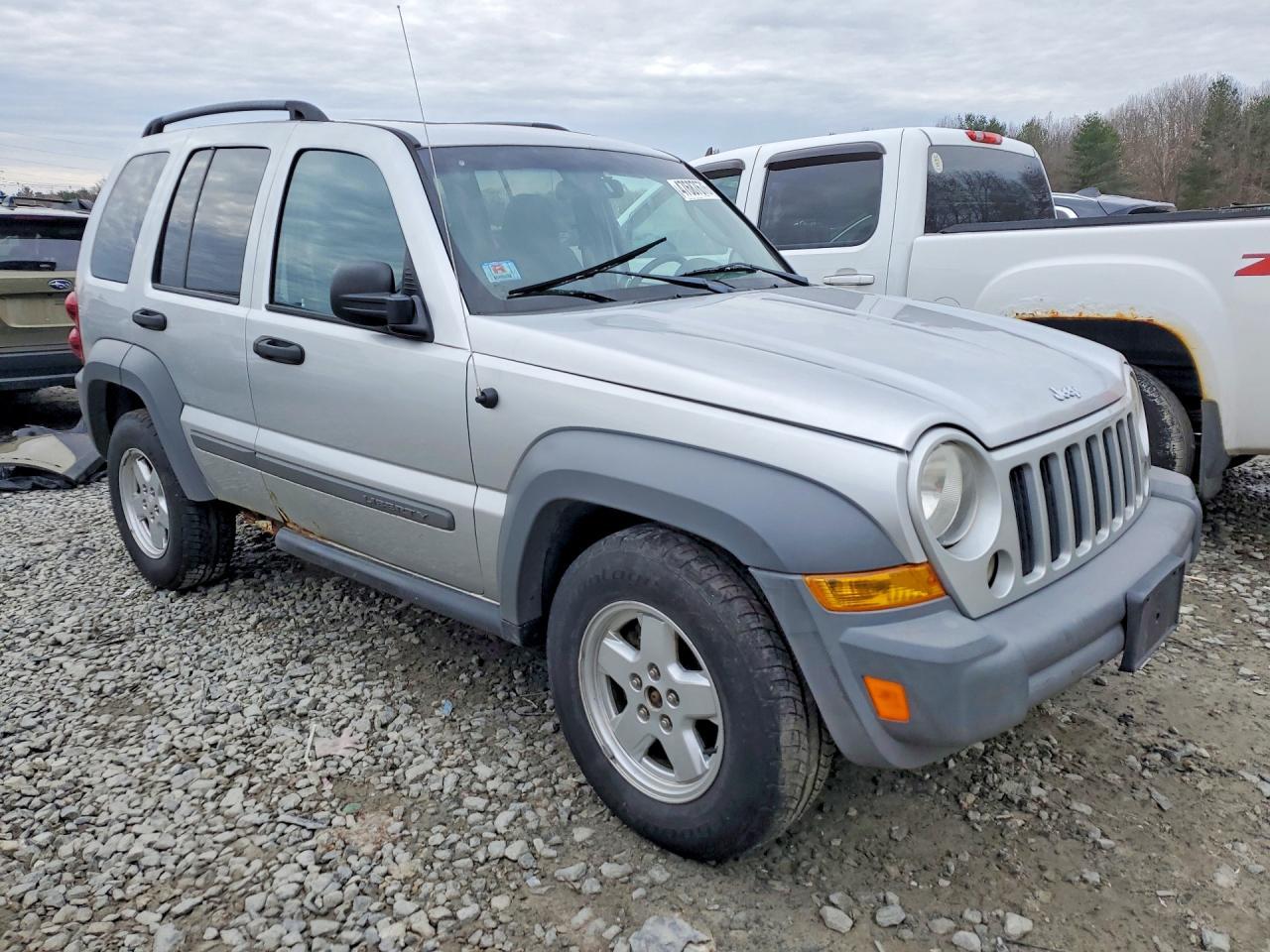 2005 Jeep Liberty Sport - Фото 4