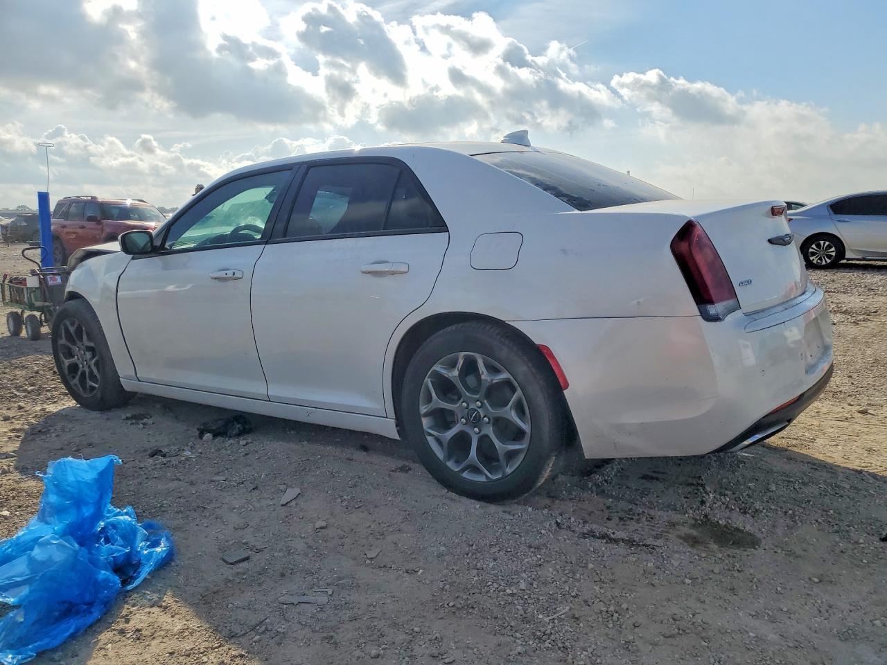 2015 Chrysler 300 - Image 2