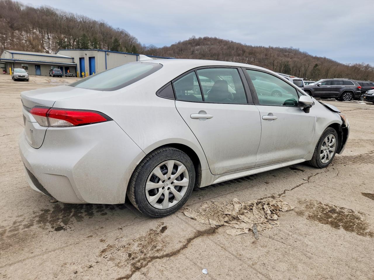 2020 Toyota Corolla Le - Фото 3