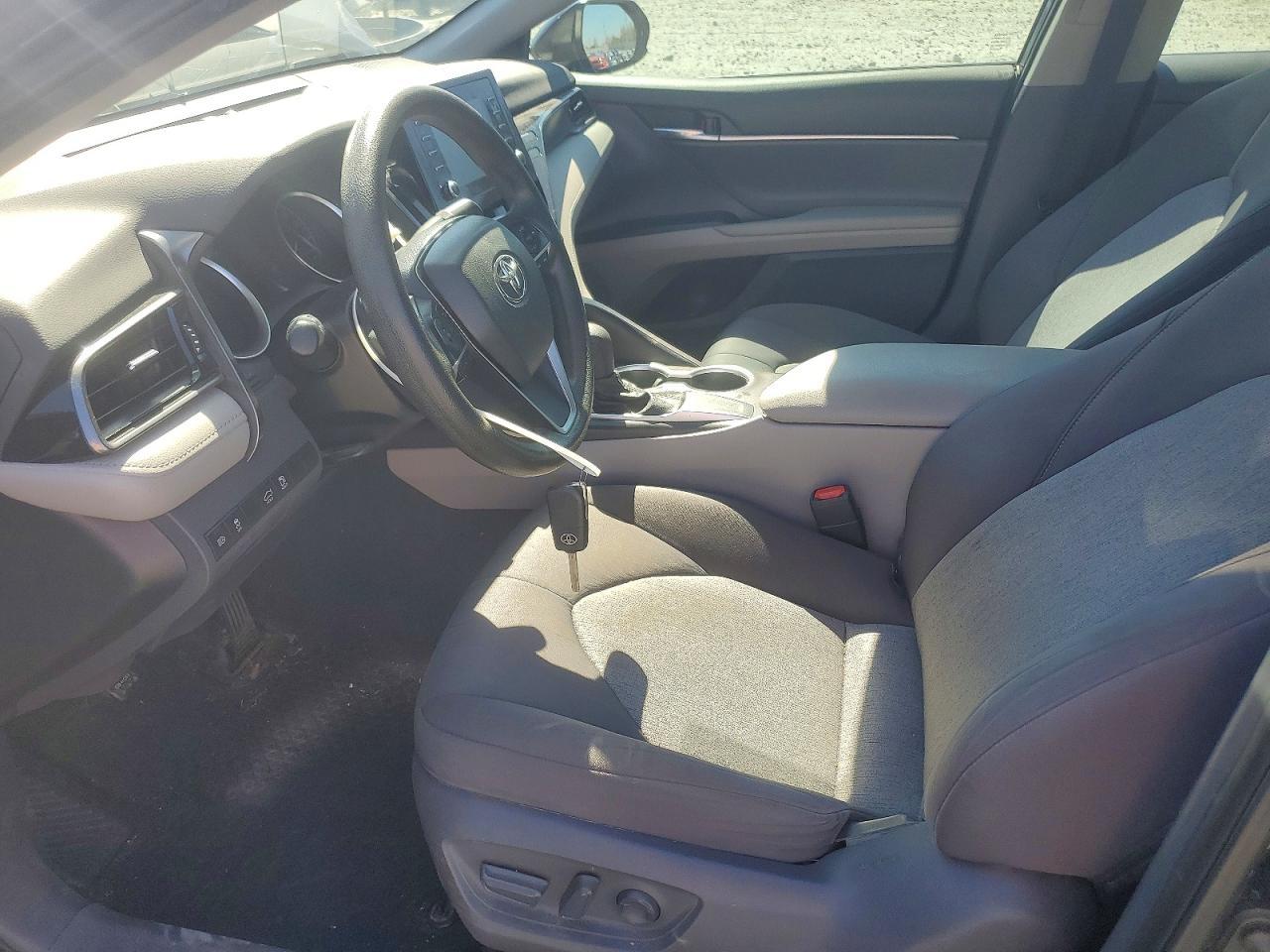 2021 Toyota Camry Le - Image 7