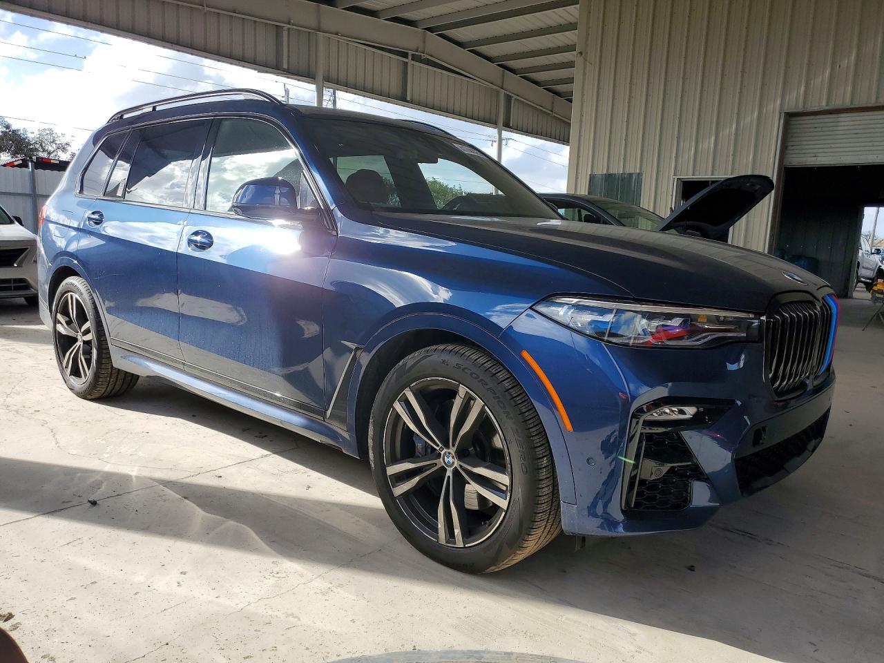 2022 BMW X7 M50I - Фото 4