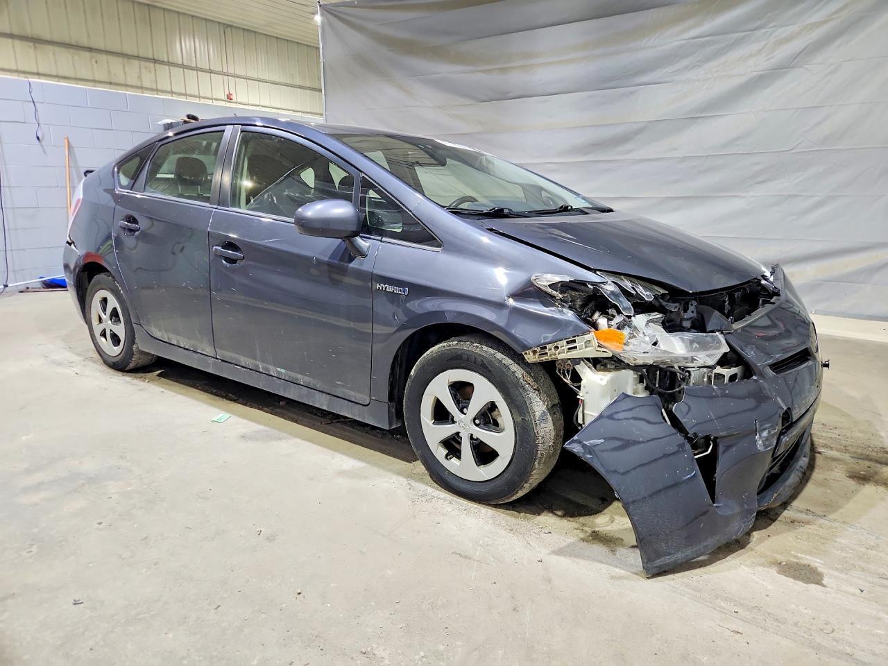 2014 Toyota Prius Two - Фото 4