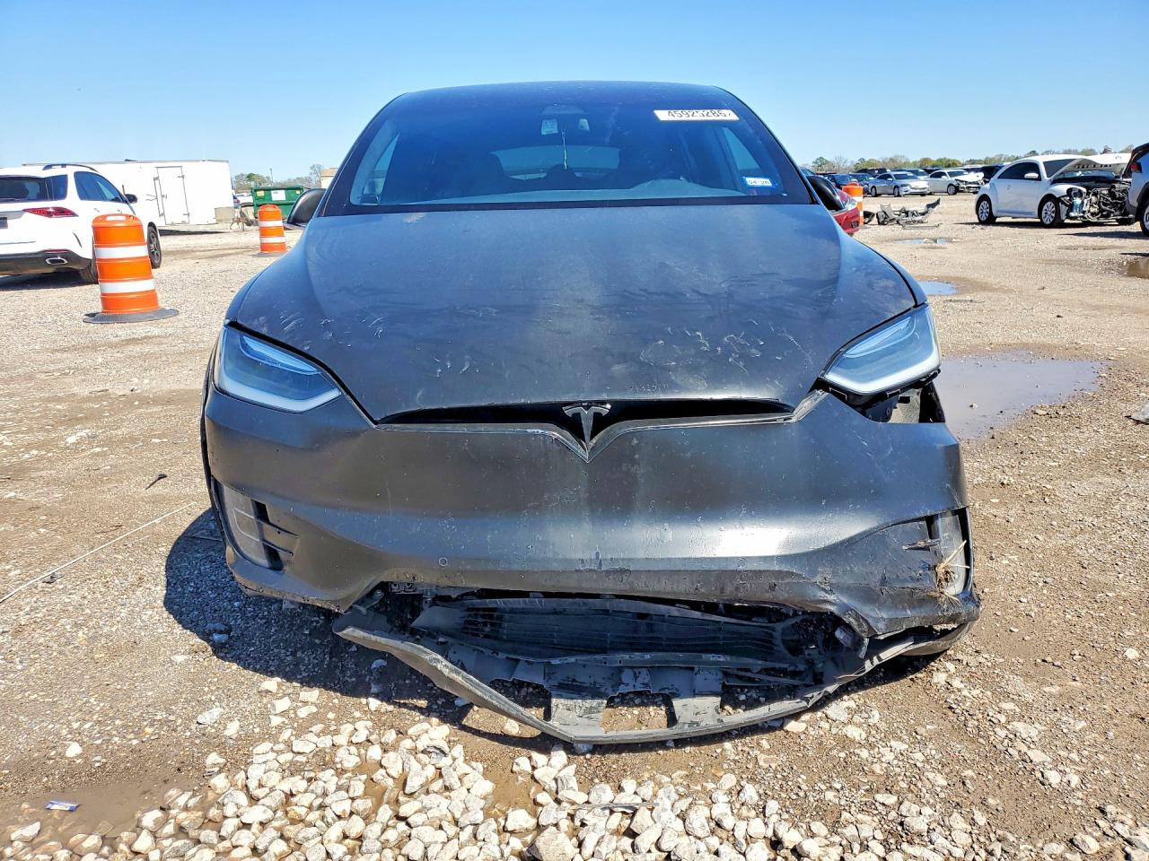 2017 Tesla Model X - Image 5