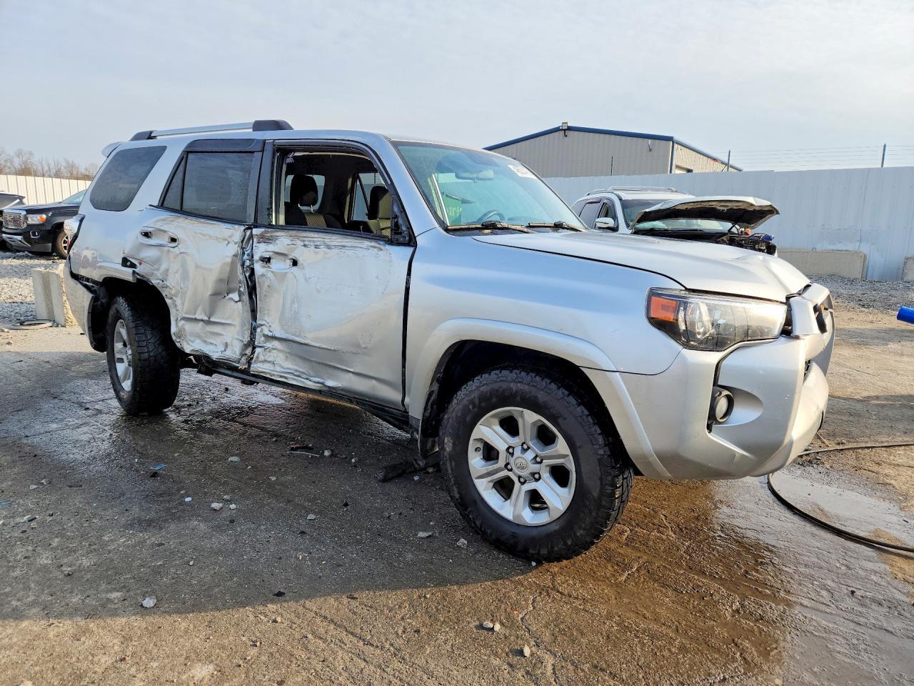 2019 Toyota 4Runner Sr5 - Фото 4