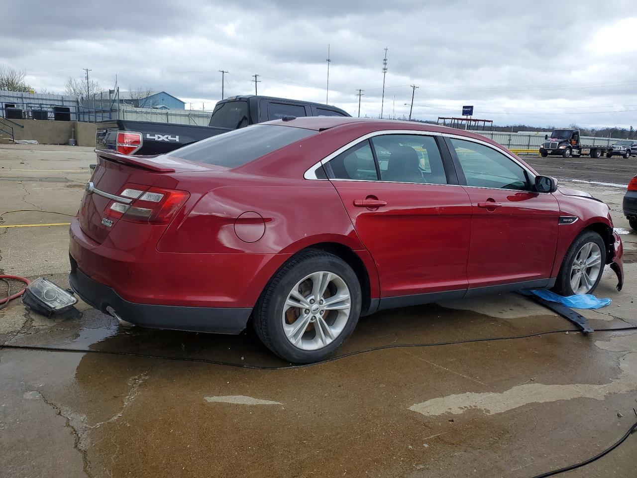 2015 Ford Taurus Sel - Фото 3